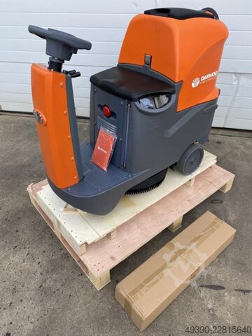 Neue akkubetriebene Aufsitz-Scheuersaugmaschine, Scheuersaugmaschine, Bodenreinigungsmaschine, Elekt DAEWOO DAFR70