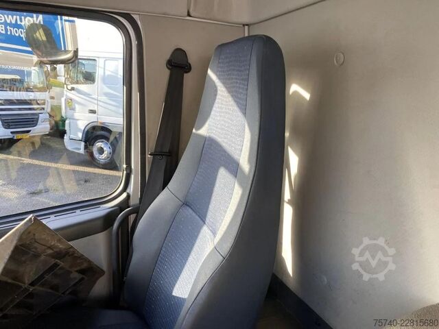 Hakenarmsystem Volvo FM 370 + Euro 5 + Palfinger Z-Q170 Crane + 30to...