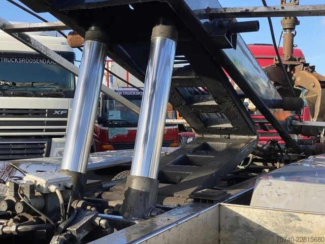 Hakenarmsystem Volvo FM 370 + Euro 5 + Palfinger Z-Q170 Crane + 30to...