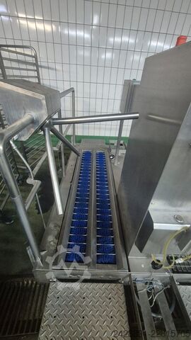 Pass-through hygiene sluice  