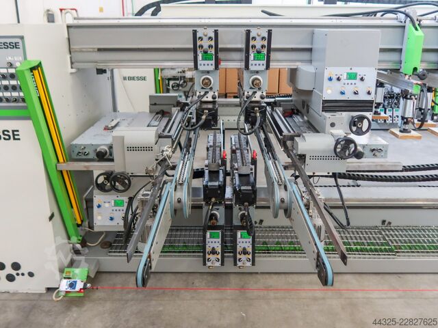 Durchlaufbohrmaschine BIESSE TECHNO FDT