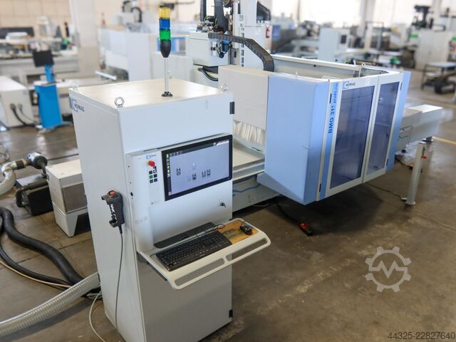 Bearbeitungszentrum mit Nestingtisch HOMAG BMG 311/33/F/R