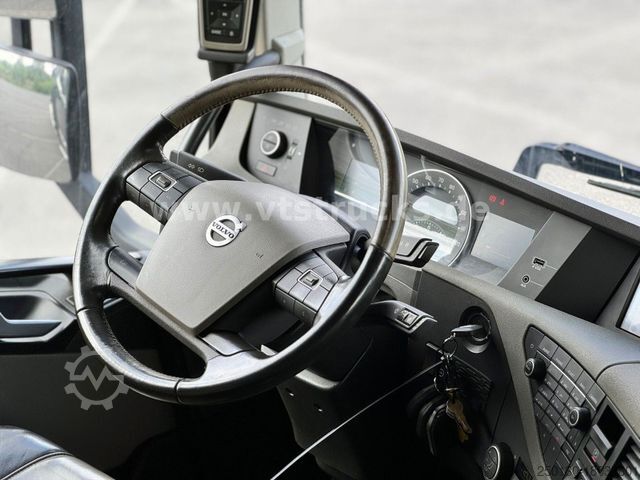 Sattelzugmaschine VOLVO FH 540 6x4 + Fassi F710RA.2.28 XHE Ladekran