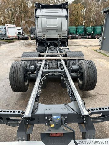 Truck chassis SCANIA S590 V8 6x2 Vollluft,Retarder Fahrgestell *NEU*