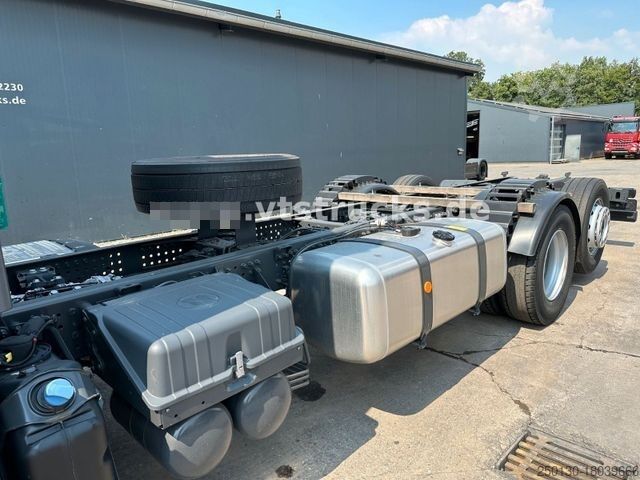 LKW-Fahrgestell MERCEDES-BENZ Actros 2540 6x2 Lenk-/Lift Fahrgestell *NEU*