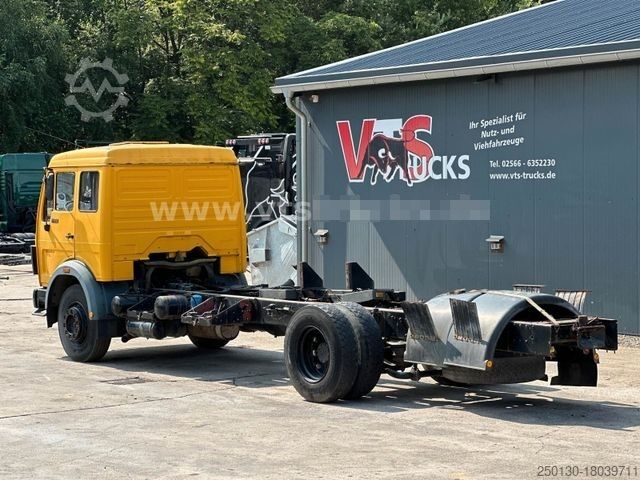 Truck chassis MERCEDES-BENZ 1422 L 4x2 Fahrgestell Blatt-/Luft