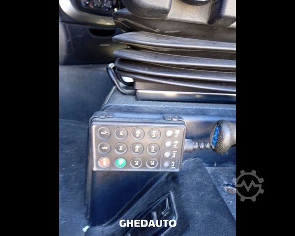 Standard tractor unit IVECO AS440S48 - TRATTORE