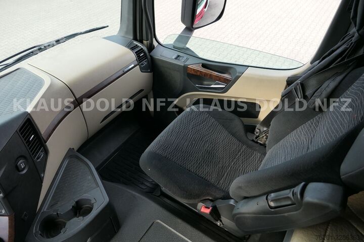 Box truck MERCEDES-BENZ Actros 1842L Koffer Vollluft LBW Euro 6