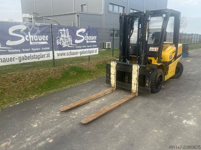 Diesel Forklift Yale GDP45SVX5 V2214