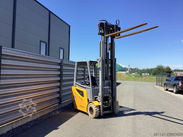 Electric 4-wheel forklift Jungheinrich CAT 2EPC5000