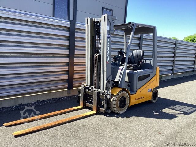 Electric 4-wheel forklift Jungheinrich CAT 2EPC5000