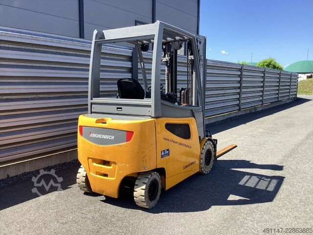 Electric 4-wheel forklift Jungheinrich CAT 2EPC5000
