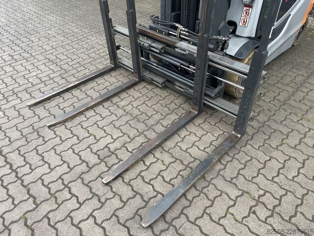 Multi-pallet handler 2/1 profile type Kaup 2T429
