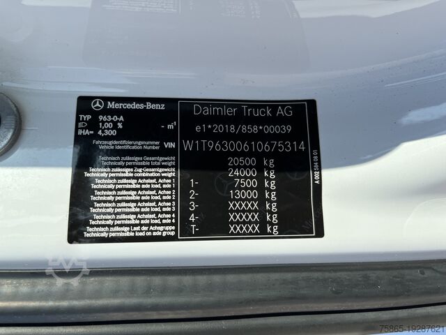 Box body Mercedes-Benz Actros 2124 / 2023 / 18 Ton / Box / Laadklep