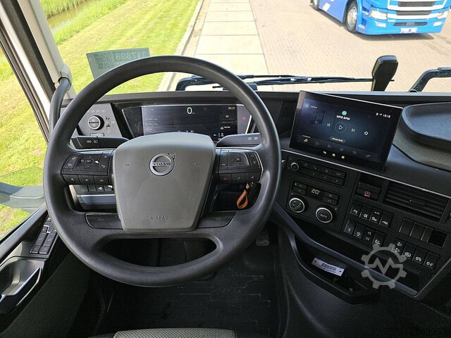 Standard-SZM VOLVO FH 500 FH5 6X2 STEERED PTO