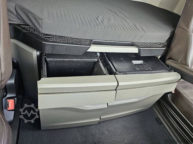 BDF system M.A.N. 26.510 TGX GX 6X2 INTARDER