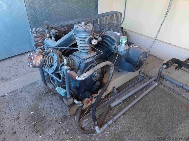 4 high-pressure piston compressors Ingersoll-Rand T30