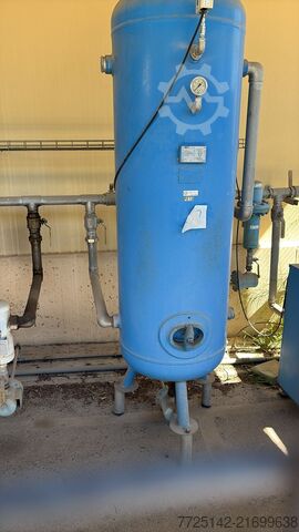 4 high-pressure piston compressors Ingersoll-Rand T30