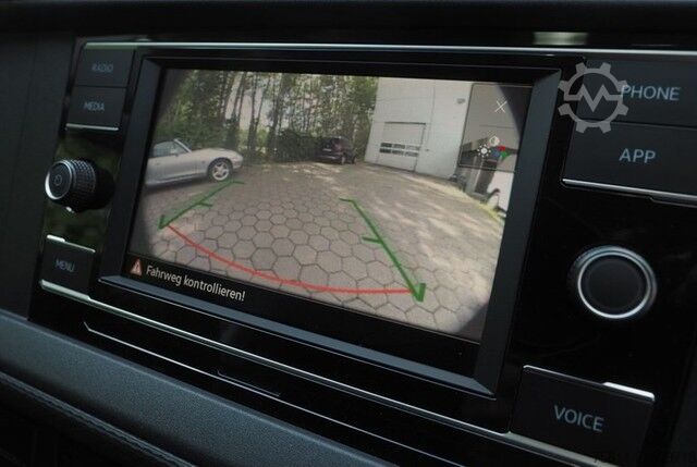 Kastenwagen VW T6.1 TDI KR HECKTÜREN RF-KAMERA 2xPDC HOLZBODEN+++