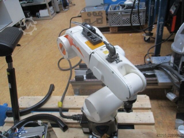 Industrial robot KUKA KRC2sr+KCP2+KR5 sixx R850