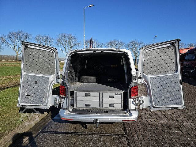 High-roof van VW TRANSPORTER 2.0 TDI L2H1 Navi Trekhaak!