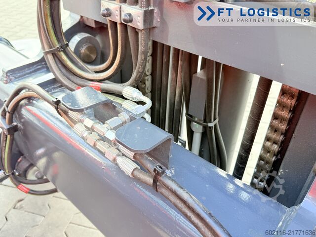 4-way forklift Combilift C3000ET TRIPLEX 5940 WIDE FORK POSITIONE