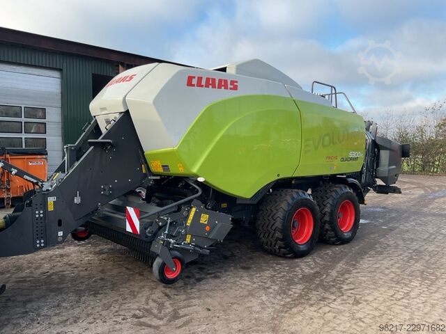 CLAAS Quadrant 5300 Evolution FC CLAAS Quadrant 5300 Evolution FC