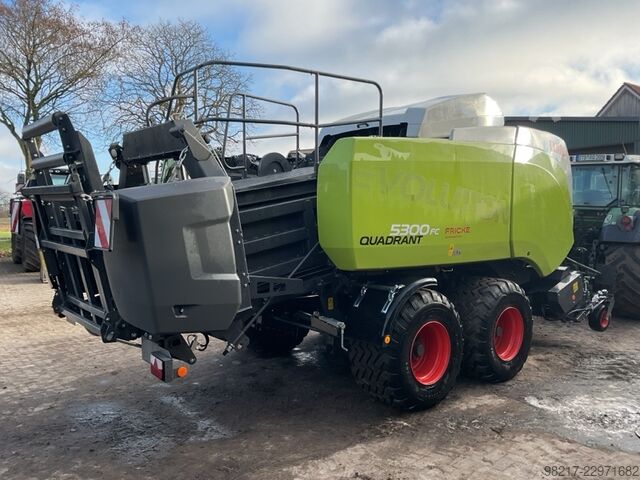 CLAAS Quadrant 5300 Evolution FC CLAAS Quadrant 5300 Evolution FC