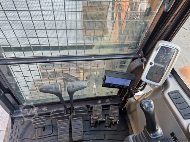 Crawler excavator DOOSAN DX80R