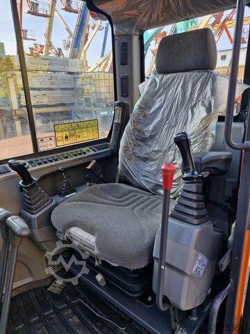 Crawler excavator DOOSAN DX80R