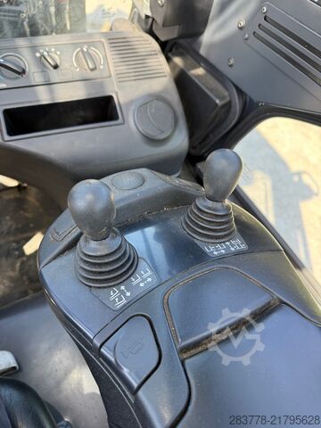 Forklift Linde E25