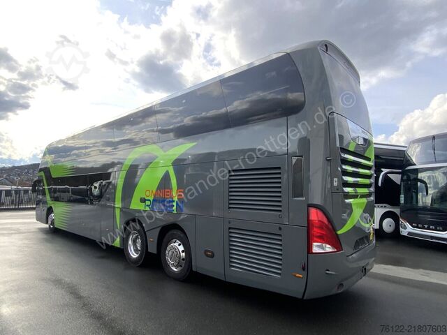 Double decker Neoplan Skyliner L