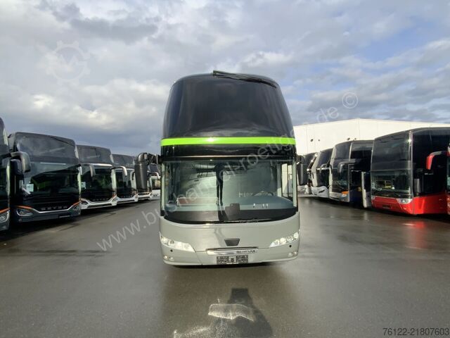 Double decker Neoplan Skyliner L