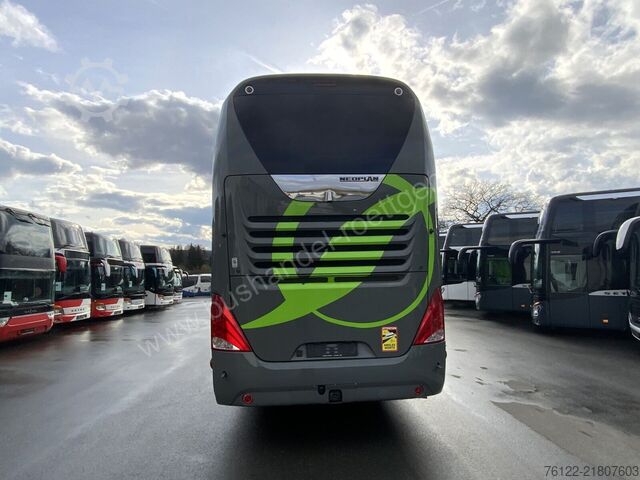 Double decker Neoplan Skyliner L