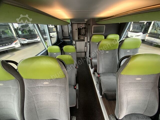 Double decker Neoplan Skyliner L