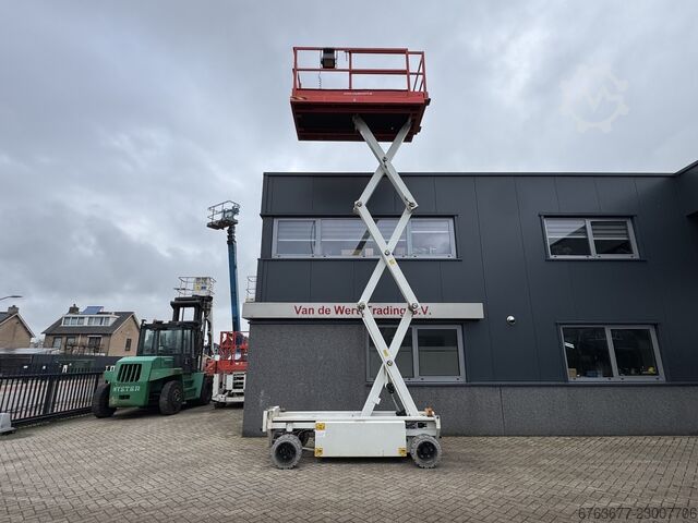 Holland-Lift Y 64 EL 14 Scissor lift / Scissor lift 8.4M Working height Electric 2015 Holland Lift Y 64 EL 14 Schaarhoogwerker / Sciccor lift 8.4M We