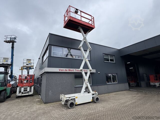 Holland-Lift Y 64 EL 14 Scissor lift / Scissor lift 8.4M Working height Electric 2015 Holland Lift Y 64 EL 14 Schaarhoogwerker / Sciccor lift 8.4M We