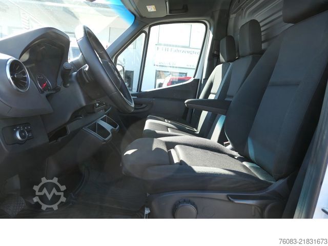 High top van MERCEDES-BENZ Sprinter 317 CDI L2H2 Klima Navi 9G-Tronik MOPF
