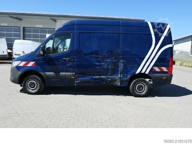High top van MERCEDES-BENZ Sprinter 317 CDI L2H2 Klima Kamera Navi AHK2,8t