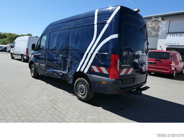High top van MERCEDES-BENZ Sprinter 317 CDI L2H2 Klima Kamera Navi AHK2,8t