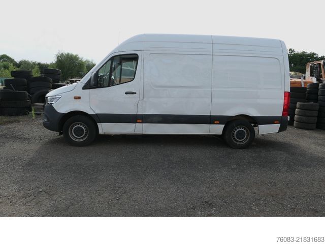High top van MERCEDES-BENZ Sprinter 317 CDI L2H2 Klima Navi 9G-Tronik MOPF