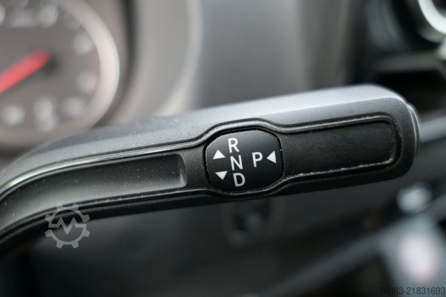 High top van MERCEDES-BENZ Sprinter 317 CDI L2H2 Klima Navi 9G-Tronik MOPF