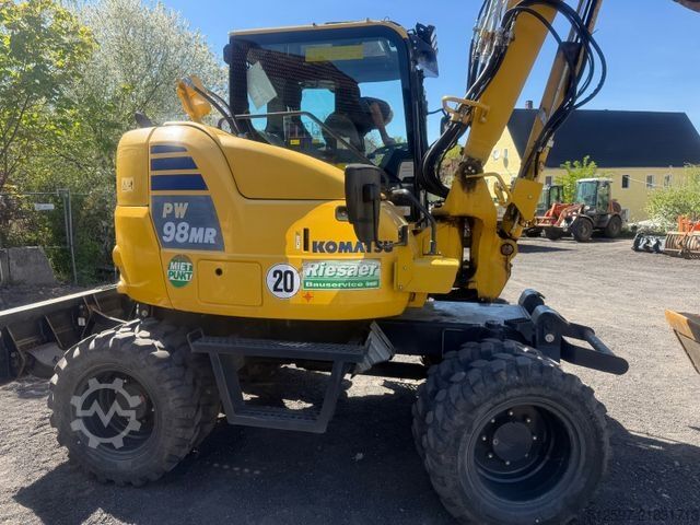 Mobile excavator KOMATSU PW 98 MR-10 / gepflegt / 1600 Bh / inkl. GRL+TL