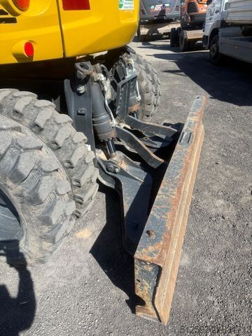 Mobile excavator KOMATSU PW 98 MR-10 / gepflegt / 1600 Bh / inkl. GRL+TL