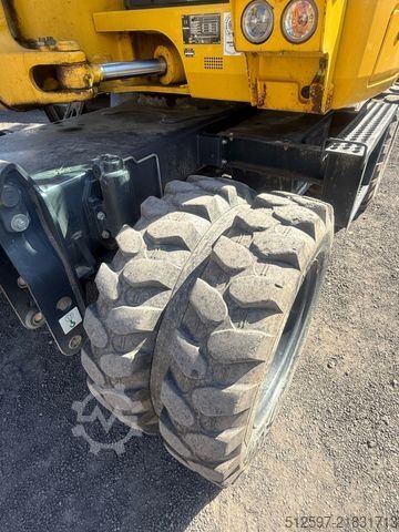 Mobile excavator KOMATSU PW 98 MR-10 / gepflegt / 1600 Bh / inkl. GRL+TL