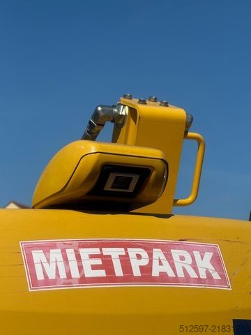 Mobile excavator KOMATSU PW 98 MR-10 / gepflegt / 1600 Bh / inkl. GRL+TL