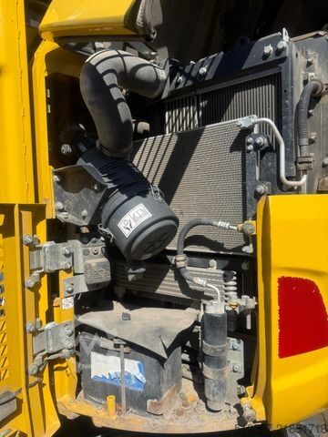 Mobile excavator KOMATSU PW 98 MR-10 / gepflegt / 1600 Bh / inkl. GRL+TL