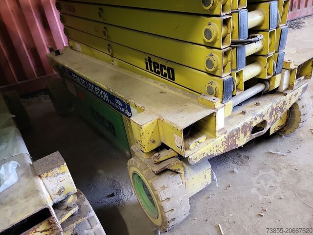 Scherenhubtisch Iteco IT10130 (for parts only)