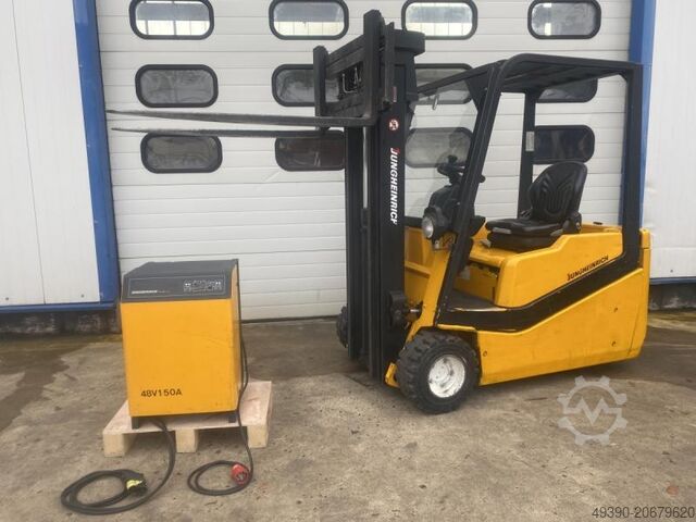 Electric forklift, 3-wheel electric forklift, counterbalance forklift JUNGHEINRICH EFG-DF 18