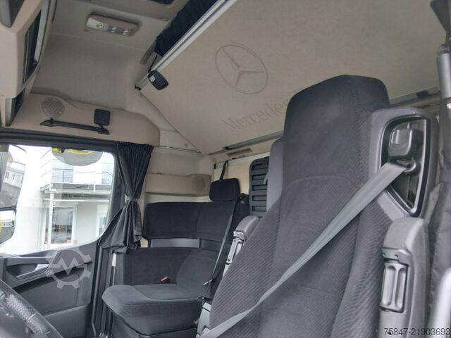 Volume tractor unit Mercedes-Benz Actros 1853 LS/NRL Retarder Standklima